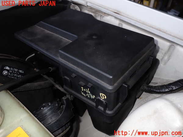 2UPJ-30266741]BMW 318is クーペ(BE19)(E36)ヒューズボックス1 中古_m0001.jpg