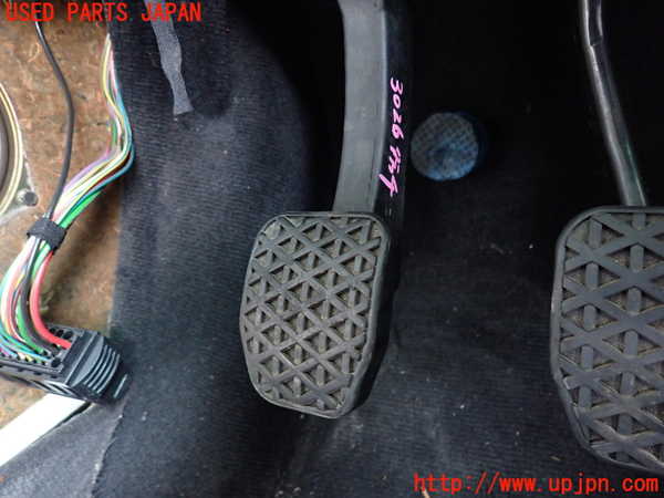 2UPJ-30267590]BMW 318is クーペ(BE19)(E36)クラッチペダル 中古_m0002.jpg