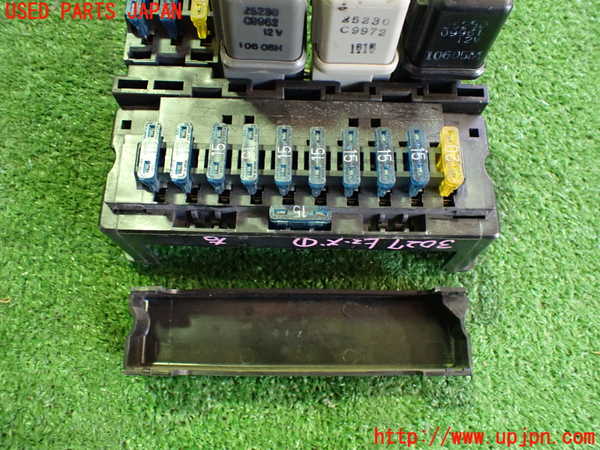2UPJ-30276741]フィガロ(FK10)ヒューズボックス1 中古_m0002.jpg