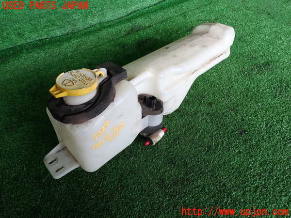 2UPJ-30296791]PTクルーザー(PT2K20)ウォッシャータンク1 中古_m0001.jpg