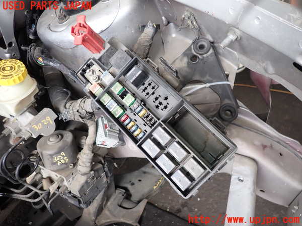 2UPJ-30296741]PTクルーザー(PT2K20)ヒューズボックス1 中古_m0002.jpg