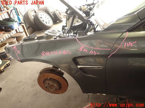 2UPJ-30301082]BMW M4 クーペ(3C30)(F82)左前フェンダー (ジャンク品) 中古_m0001.jpg
