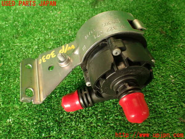2UPJ-30302110]BMW M4 クーペ(3C30)(F82)ウォーターポンプ 中古_m0002.jpg
