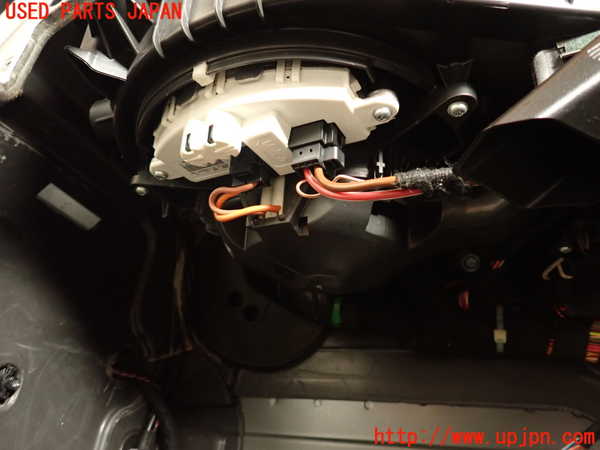 2UPJ-30306081]BMW M4 クーペ(3C30)(F82)エバポレーター1 中古_m0002.jpg