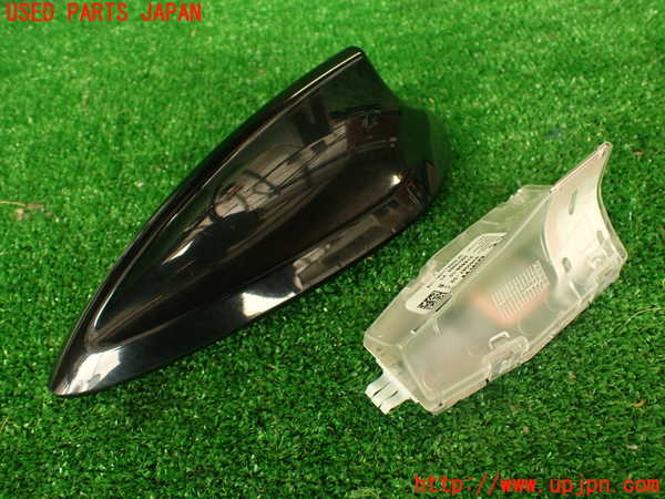 2UPJ-30306550]BMW M4 クーペ(3C30)(F82)アンテナ 中古_m0001.jpg