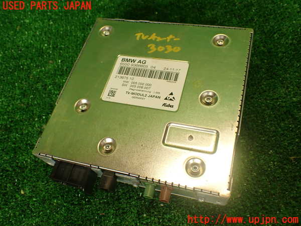 2UPJ-30306660]BMW M4 クーペ(3C30)(F82)TVチューナー 中古_m0001.jpg