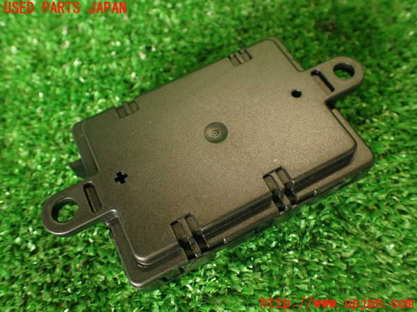 2UPJ-30306153]BMW M4 クーペ(3C30)(F82)コンピューター8 中古_m0002.jpg