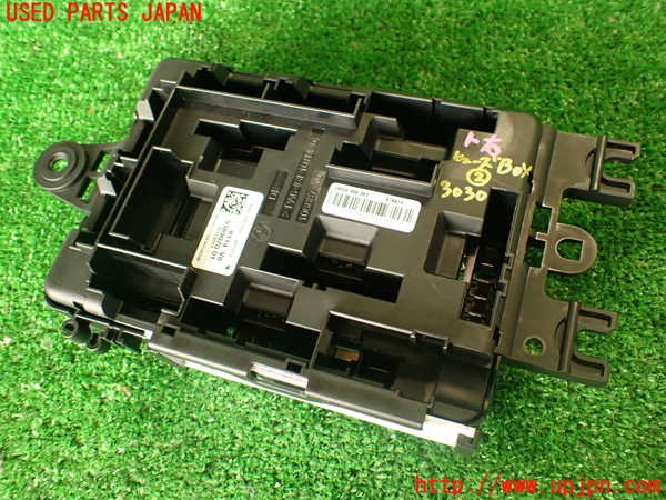 2UPJ-30306742]BMW M4 クーペ(3C30)(F82)ヒューズボックス2 中古_m0002.jpg