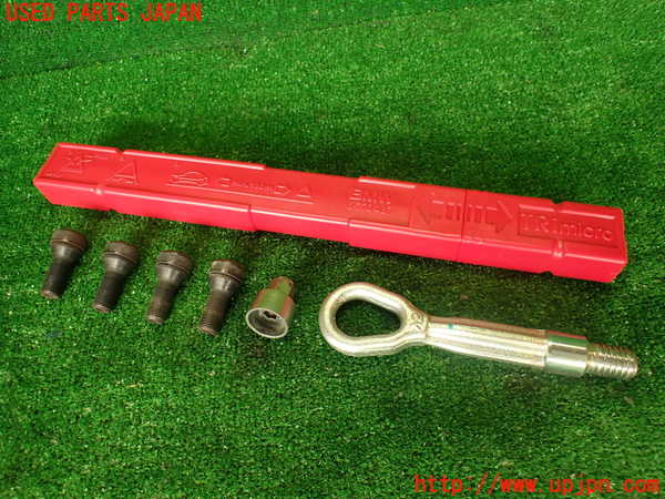 2UPJ-30307805]BMW M4 クーペ(3C30)(F82)車載工具 中古_m0002.jpg