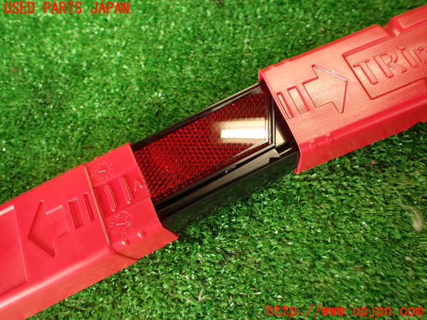 2UPJ-30307805]BMW M4 クーペ(3C30)(F82)車載工具 中古_m0003.jpg