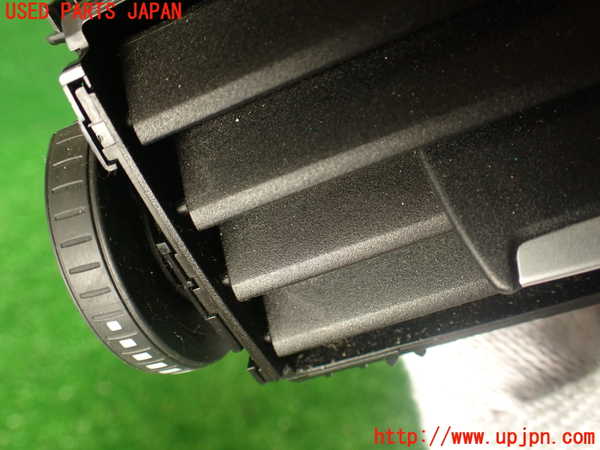 2UPJ-30307526]BMW M4 クーペ(3C30)(F82)エアコン吹き出し口1 (真中) 中古_m0003.jpg