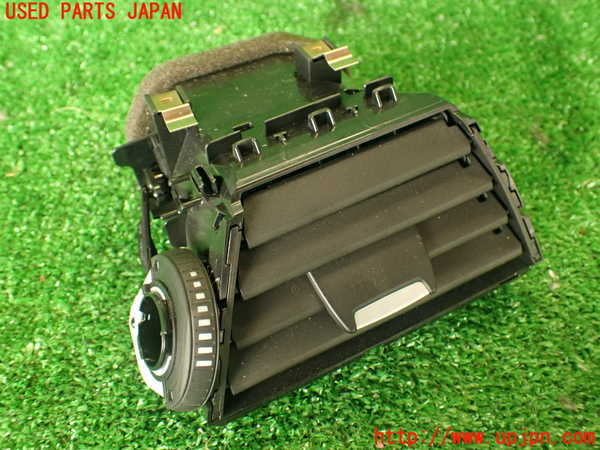 2UPJ-30307527]BMW M4 クーペ(3C30)(F82)エアコン吹き出し口2 (右) 中古_m0001.jpg