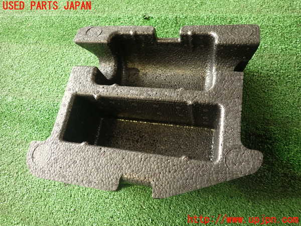 2UPJ-30307773]BMW M4 クーペ(3C30)(F82)ラゲッジトレイ3 中古_m0001.jpg
