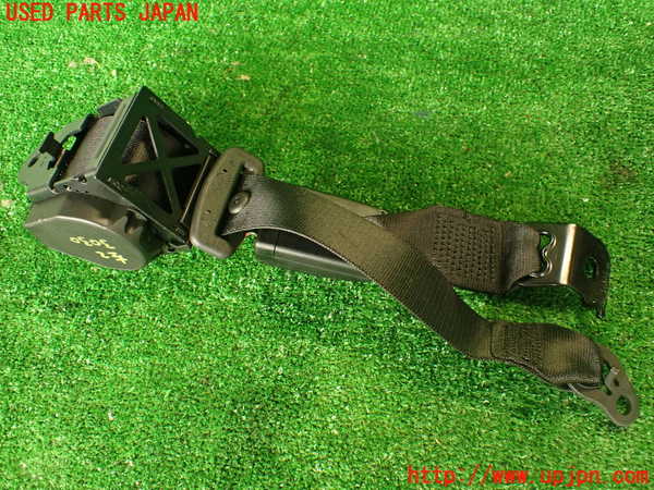 2UPJ-30307185]BMW M4 クーペ(3C30)(F82)左2列目シートベルト 中古_m0002.jpg