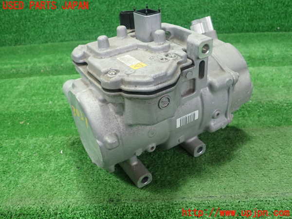 5UPJ-30316025]レクサス・GS300h(AWL10)エアコンコンプレッサー 中古_m0001.jpg