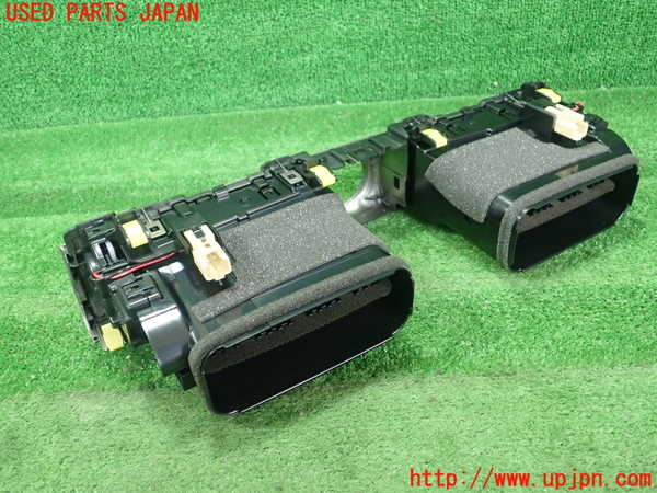 1UPJ-30317527]レクサス・GS300h(AWL10)エアコン吹き出し口2 (真中) 中古_m0003.jpg