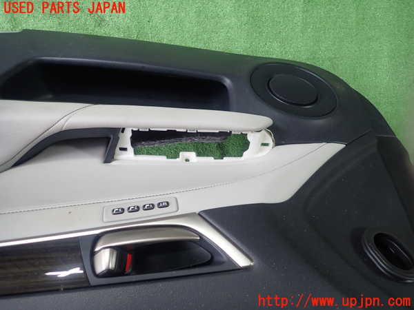 1UPJ-30311234]レクサス・GS300h(AWL10)右前ドア内張り 中古_m0002.jpg
