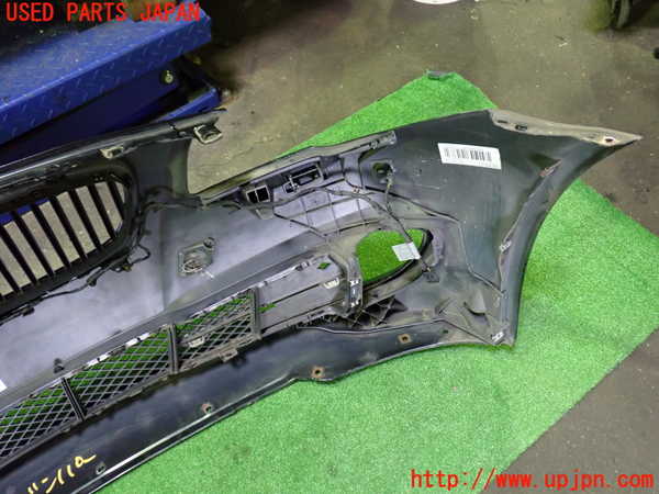 1UPJ-30321010]BMW 528i(FR30 F10)フロントバンパー 中古_m0004.jpg