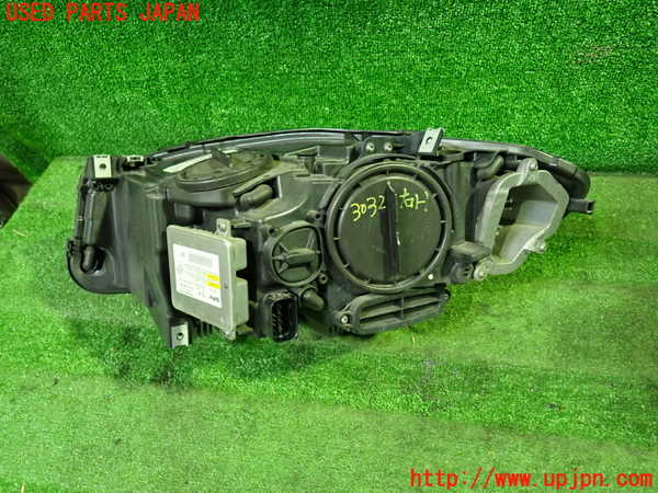 1UPJ-30321130]BMW 528i(FR30 F10)右ヘッドライト HID 中古_m0003.jpg