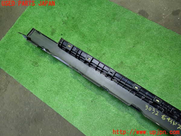 1UPJ-30321390]BMW 528i(FR30 F10)右サイドステップ 中古_m0005.jpg