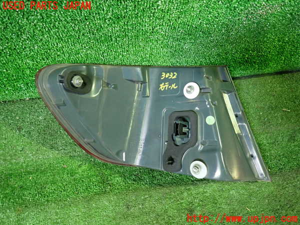 1UPJ-30321530]BMW 528i(FR30 F10)右テールランプ 中古_m0002.jpg