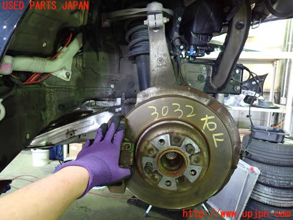 1UPJ-30324290]BMW 528i(FR30 F10)右フロントナックルハブ 中古_m0001.jpg