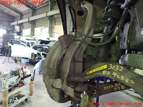 1UPJ-30324290]BMW 528i(FR30 F10)右フロントナックルハブ 中古_m0002.jpg