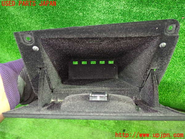 1UPJ-30327841]BMW 528i(FR30 F10)小物入れ1 中古_m0002.jpg