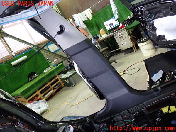 1UPJ-30327670]BMW 528i(FR30 F10)左センターピラートリム 中古_m0001.jpg