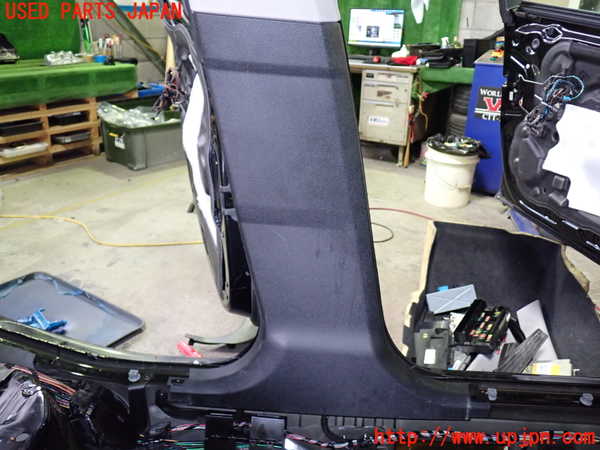 1UPJ-30327670]BMW 528i(FR30 F10)左センターピラートリム 中古_m0003.jpg