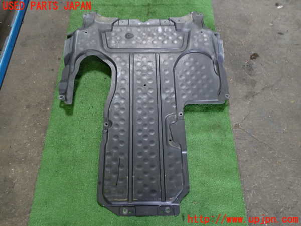 1UPJ-30341721]ベンツ C200 W205(205042C)アンダーカバー1 中古_m0001.jpg