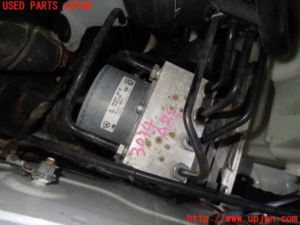1UPJ-30344040]ベンツ C200 W205(205042C)ABSアクチュエーター 中古_m0001.jpg