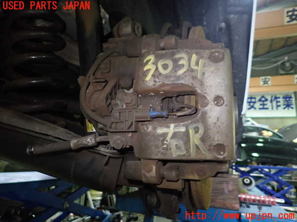 1UPJ-30344090]ベンツ C200 W205(205042C)右リアキャリパー 中古_m0001.jpg