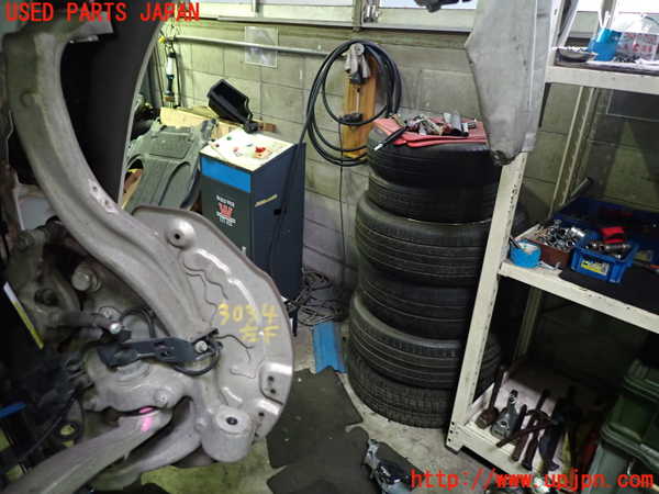 1UPJ-30344295]ベンツ C200 W205(205042C)左フロントナックルハブ 中古_m0001.jpg