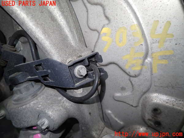 1UPJ-30344295]ベンツ C200 W205(205042C)左フロントナックルハブ 中古_m0002.jpg