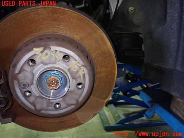 1UPJ-30344300]ベンツ C200 W205(205042C)右リアナックルハブ 中古_m0002.jpg