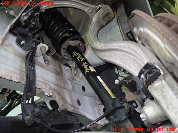 5UPJ-30345025]ベンツ C200 W205(205042C)左フロントストラット 中古_m0001.jpg