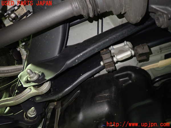 5UPJ-30345295]ベンツ C200 W205(205042C)リアメンバー 中古_m0003.jpg