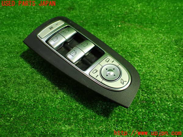1UPJ-30346240]ベンツ C200 W205(205042C)右前パワーウィンドウスイッチ 中古_m0002.jpg