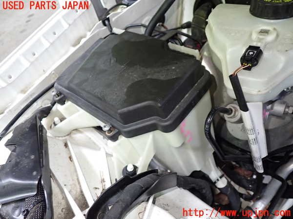 1UPJ-30346743]ベンツ C200 W205(205042C)ヒューズボックス3 中古_m0001.jpg