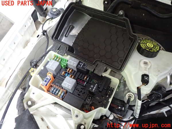 1UPJ-30346743]ベンツ C200 W205(205042C)ヒューズボックス3 中古_m0002.jpg