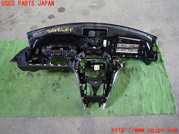 1UPJ-30347505]ベンツ C200 W205(205042C)ダッシュボード 中古_m0004.jpg