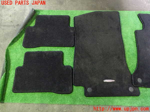 1UPJ-30347800]ベンツ C200 W205(205042C)フロアマット 中古_m0003.jpg