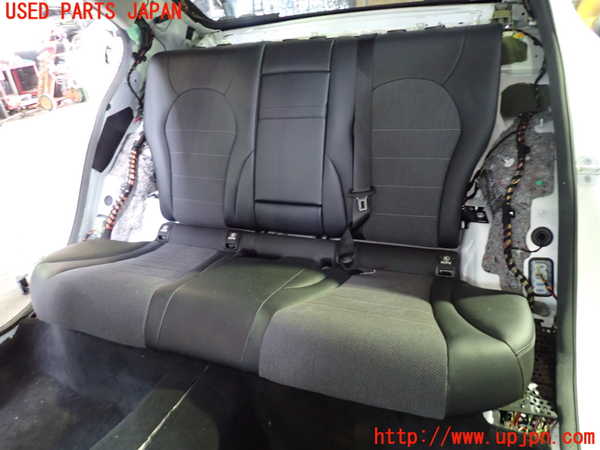 1UPJ-30347385]ベンツ C200 W205(205042C)リアシート 中古_m0001.jpg