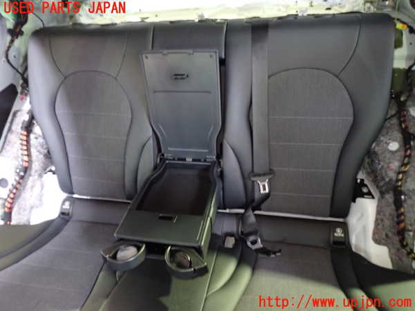 1UPJ-30347385]ベンツ C200 W205(205042C)リアシート 中古_m0002.jpg