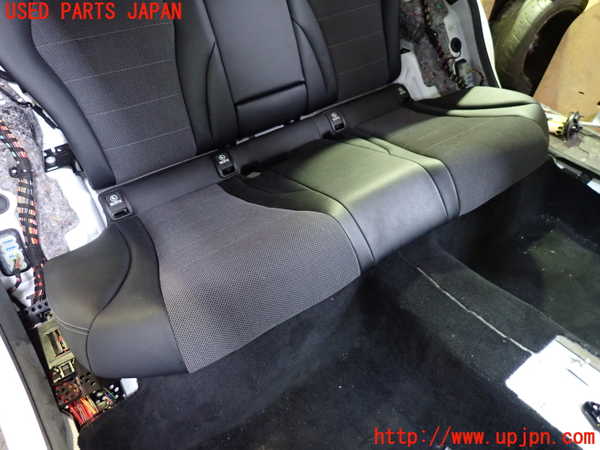 1UPJ-30347385]ベンツ C200 W205(205042C)リアシート 中古_m0003.jpg
