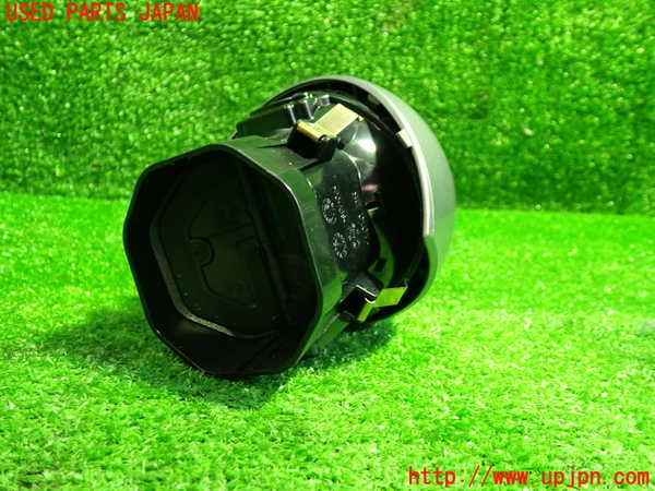 1UPJ-30347526]ベンツ C200 W205(205042C)エアコン吹き出し口1 (右) 中古_m0002.jpg