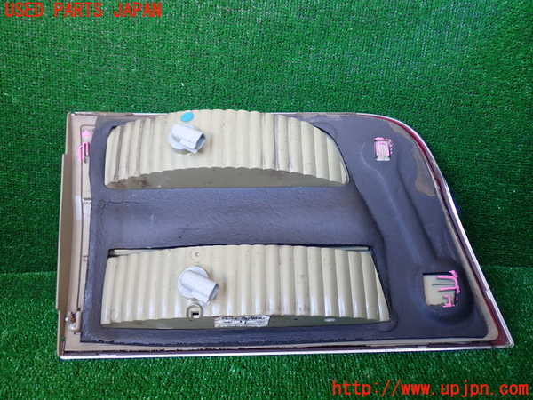 1UPJ-30351550]リンカーン・ナビゲーター(不明)右リアフィニッシャー 中古_m0002.jpg