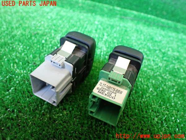 1UPJ-30356309]リンカーン・ナビゲーター(不明)スイッチ4 (左右3列目シート調整) 中古_m0002.jpg