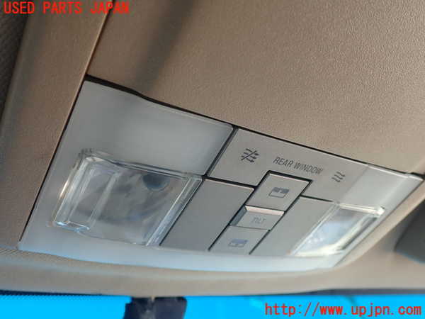 1UPJ-30356411]リンカーン・ナビゲーター(不明)ルームランプ1 (1列目) 中古_m0003.jpg